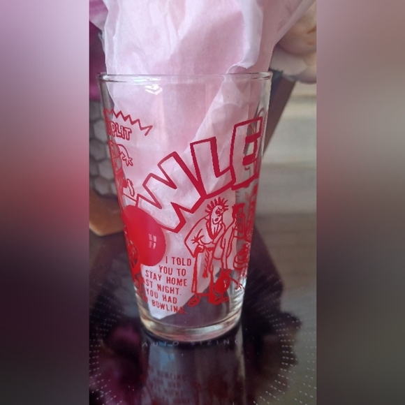 BOWLERS Funny Glass Cup Bowling Gag Gift - Picture 3 of 9